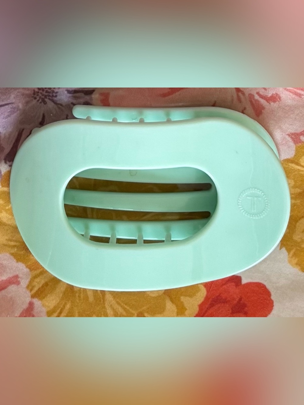 Medium Teteties Flat Clip